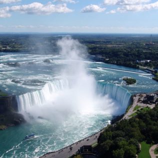 Travel to Niagara Falls | Advantage Car Rentals